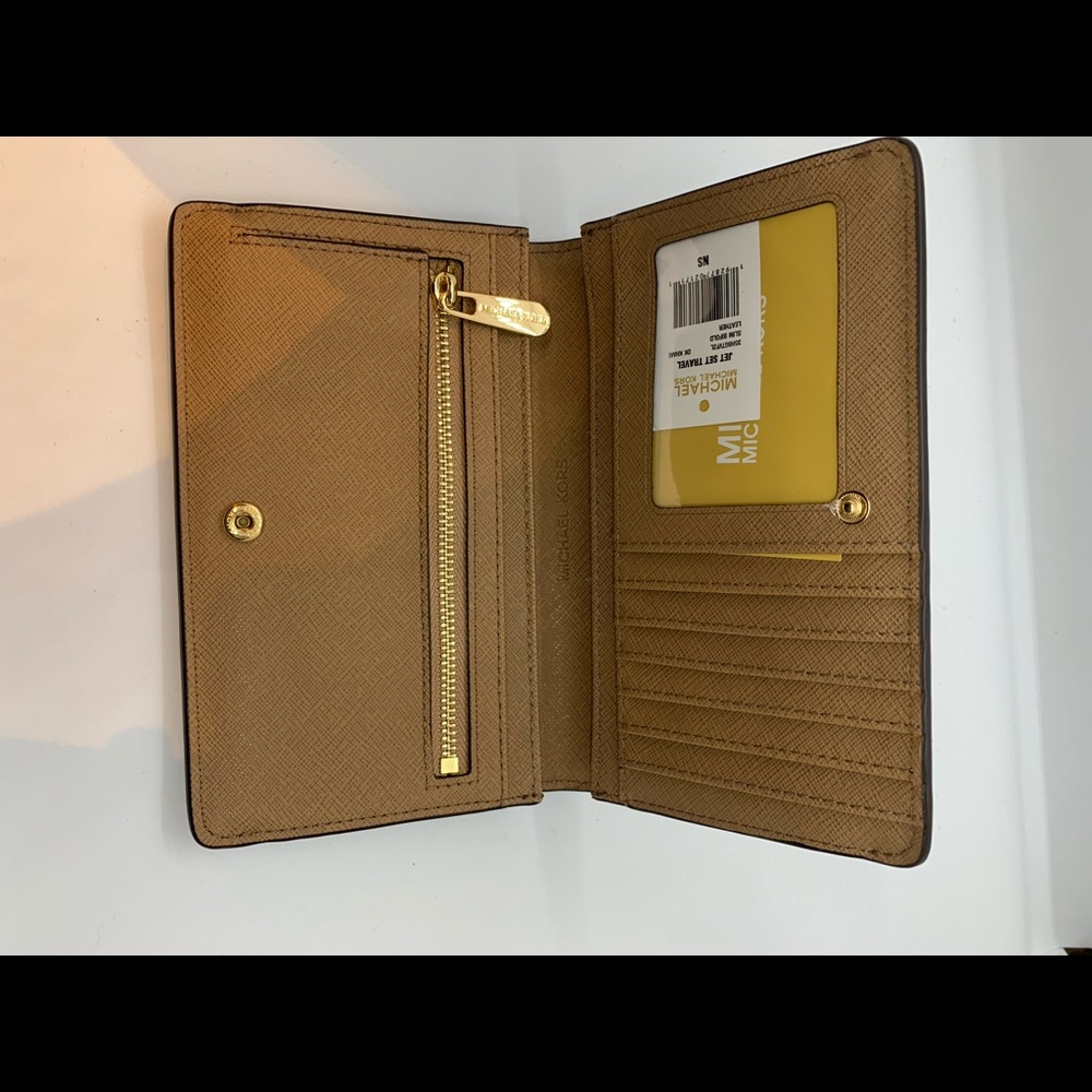 Michael Kors Wallet - Picture 3 of 3